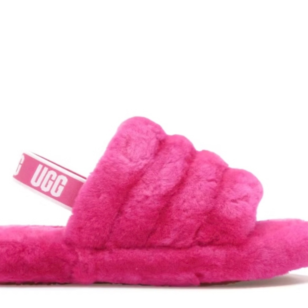 UGG SLIPPERS